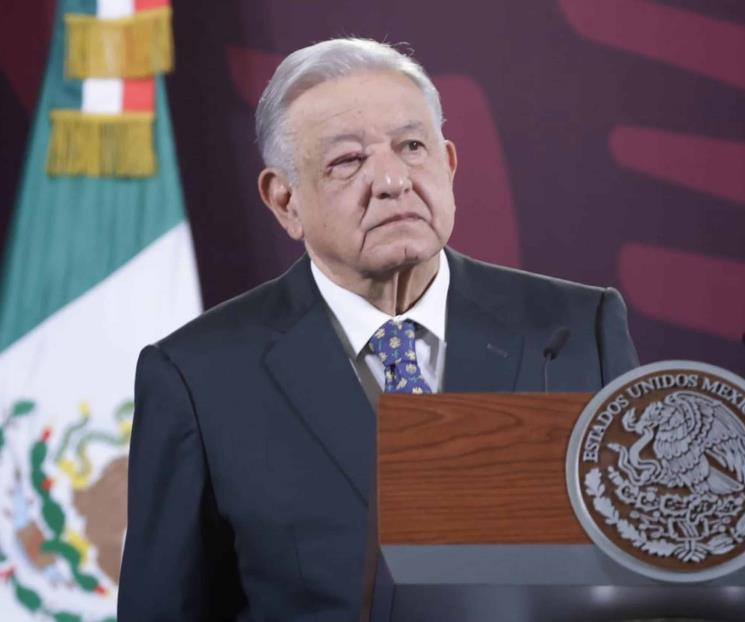 AMLO amanece con un «tutupiche» en el ojo derecho
